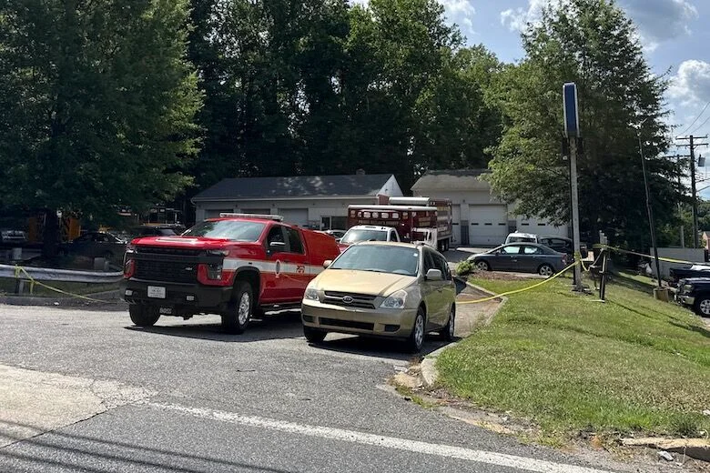 Three killed as Piper Cherokee crashes near Bowie homes