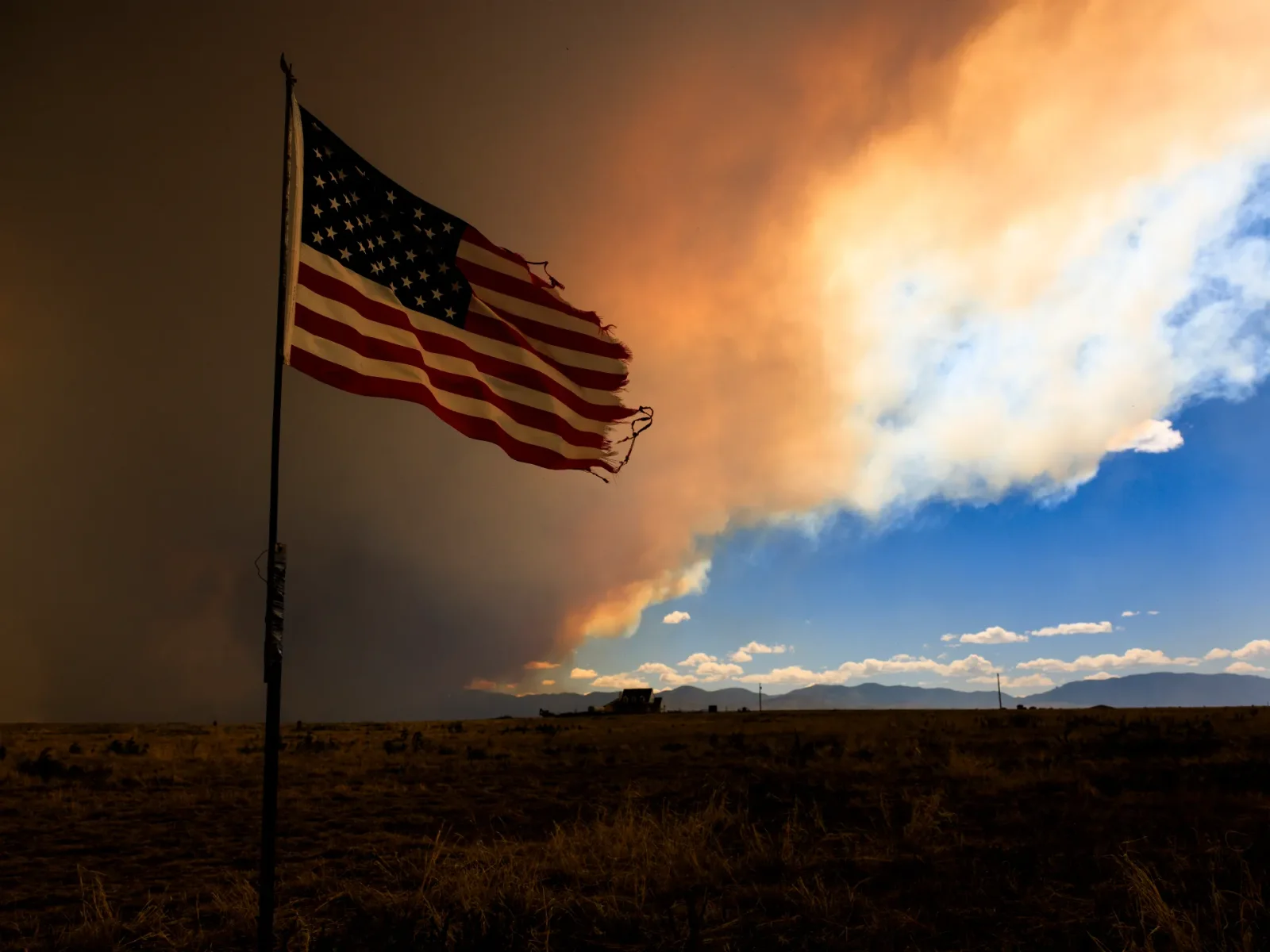 Aspen Acres Fire Triggers Mass Evacuations as Western Fires Intensify