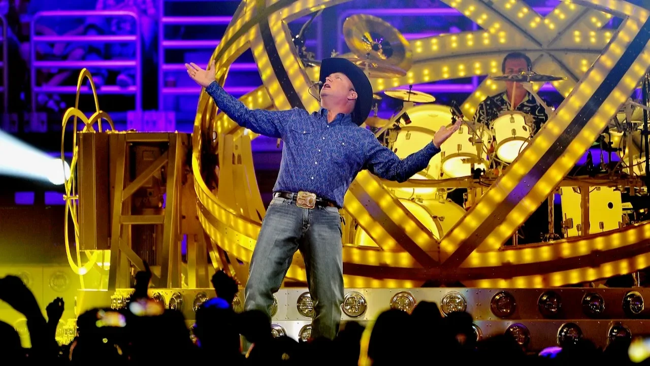 Garth Brooks Unveils Blame It All On My Roots Arena Tour With Drum Pod Comeback