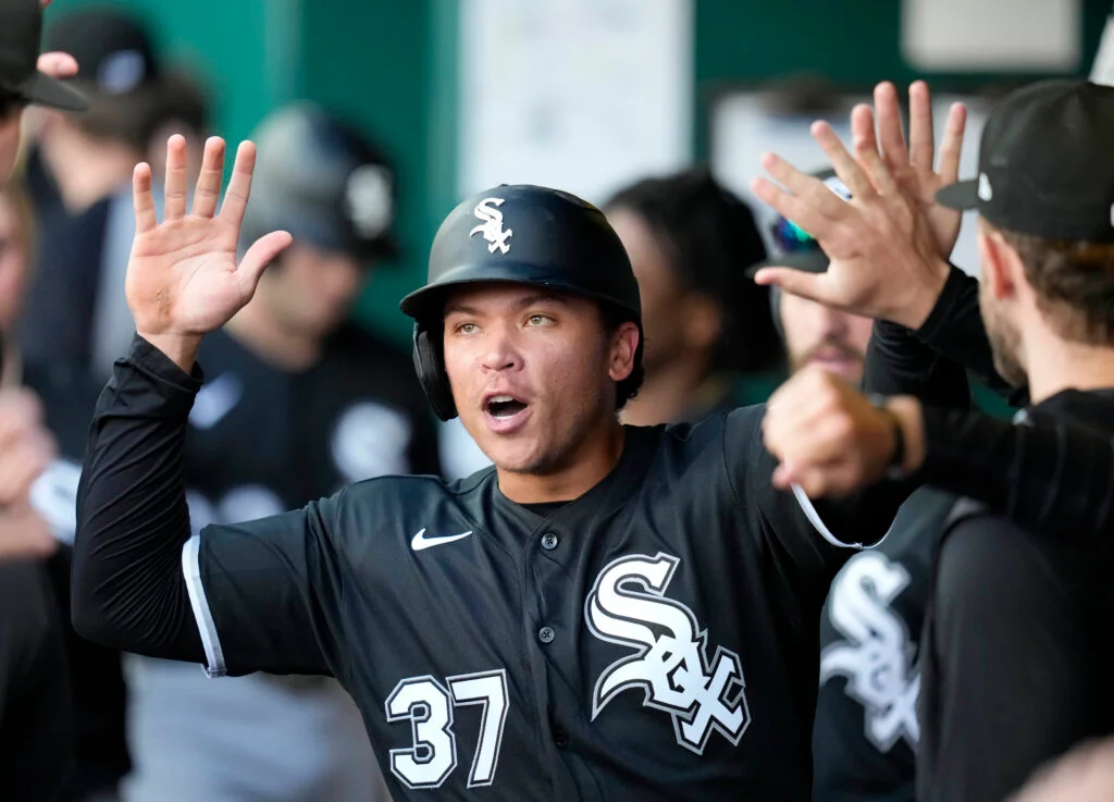White Sox Promote Antonacci, DFA Dustin Harris in Roster Shuffle