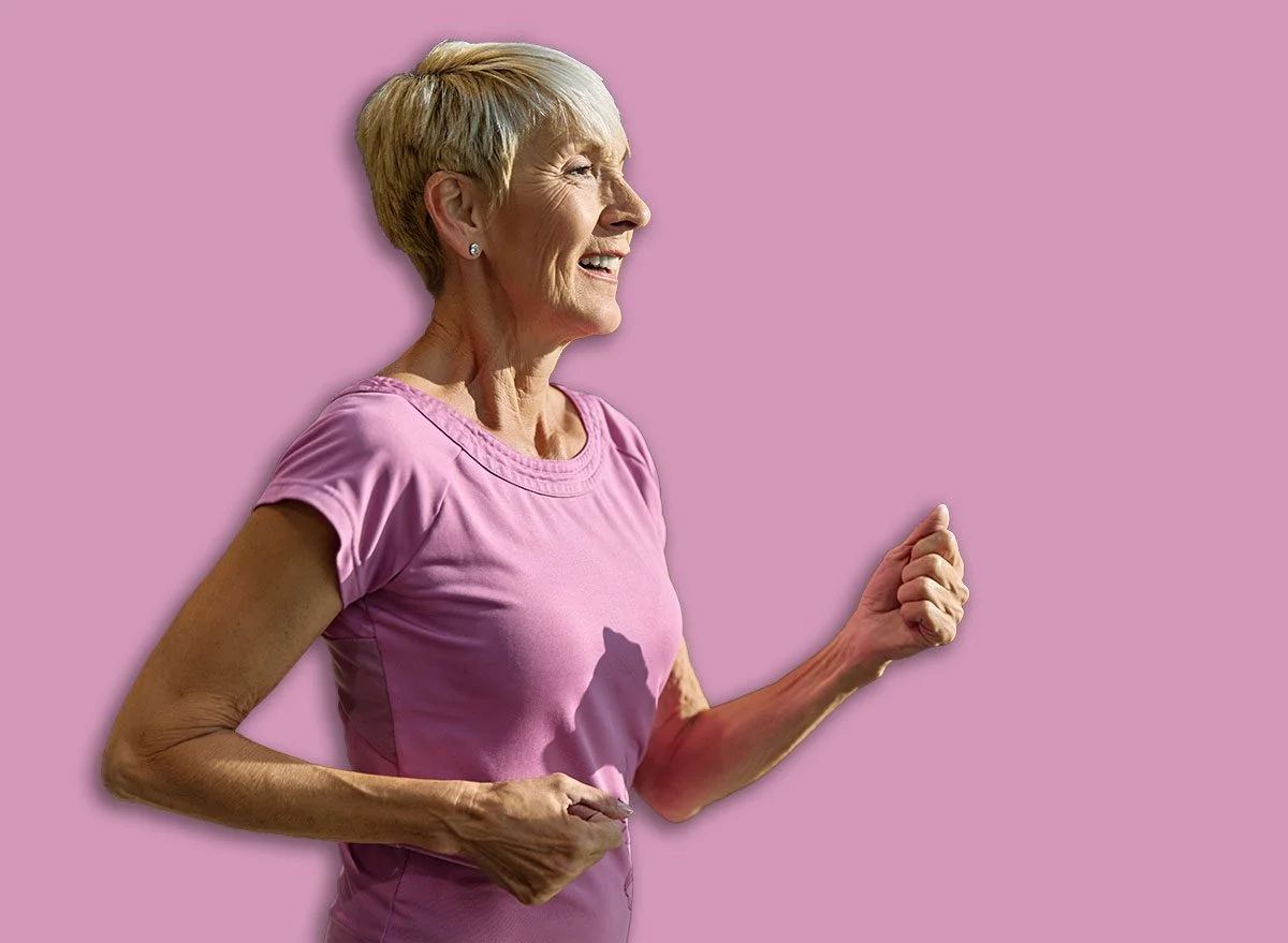 Brisk Walking After 70 Could Slow Brain Aging