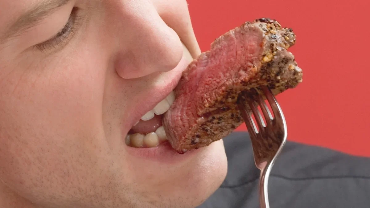 Meat and APOE4: Possible Dementia Risk Reduction Found in Carriers
