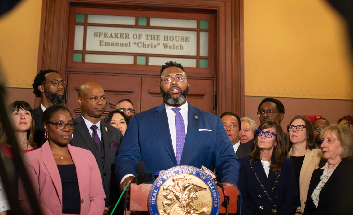 Illinois House Advances Megaprojects Bill as Bears Seek Stadium Revisions