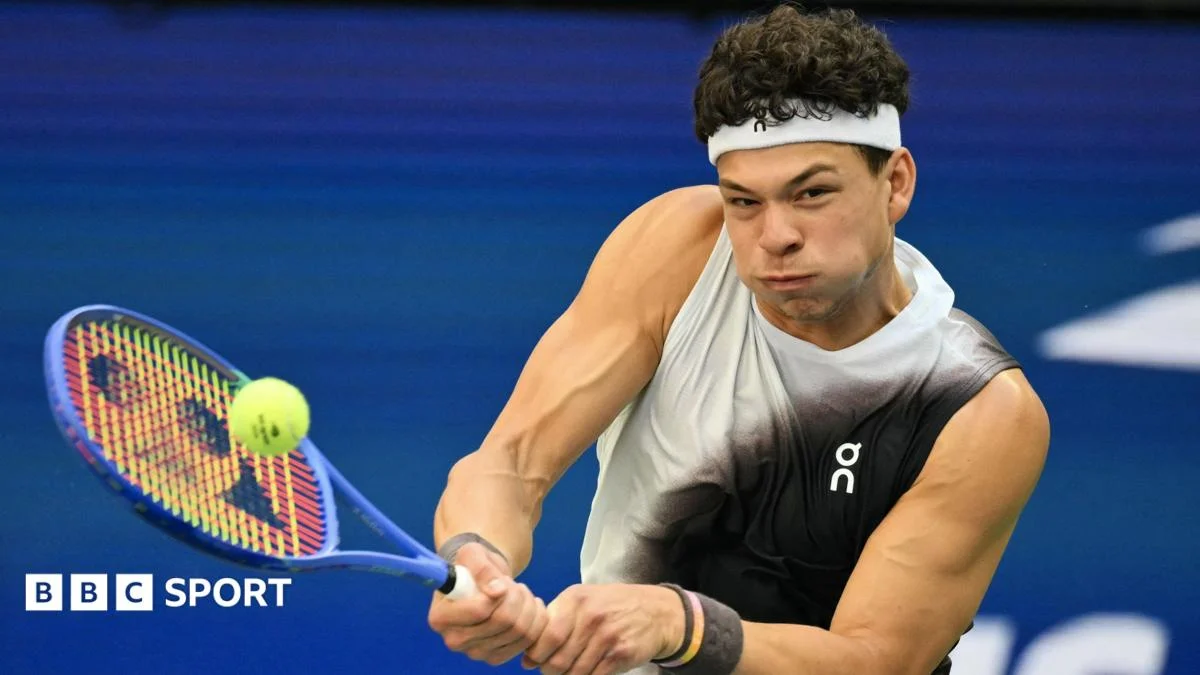 Zverev pockets first set as Shelton battles to stay in US Open final