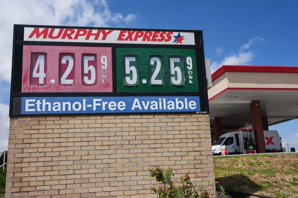 Gas-price surge widens the economic gap for strapped households