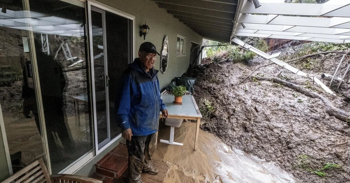 Forecasts point to a super El Niño bringing heavy rain, floods, and heat for California