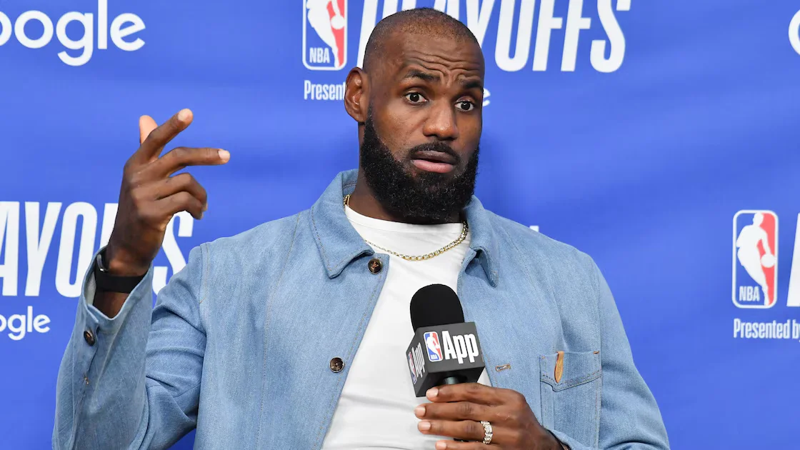Teams Send Voice Notes to LeBron's Agent as Free Agency Heats Up