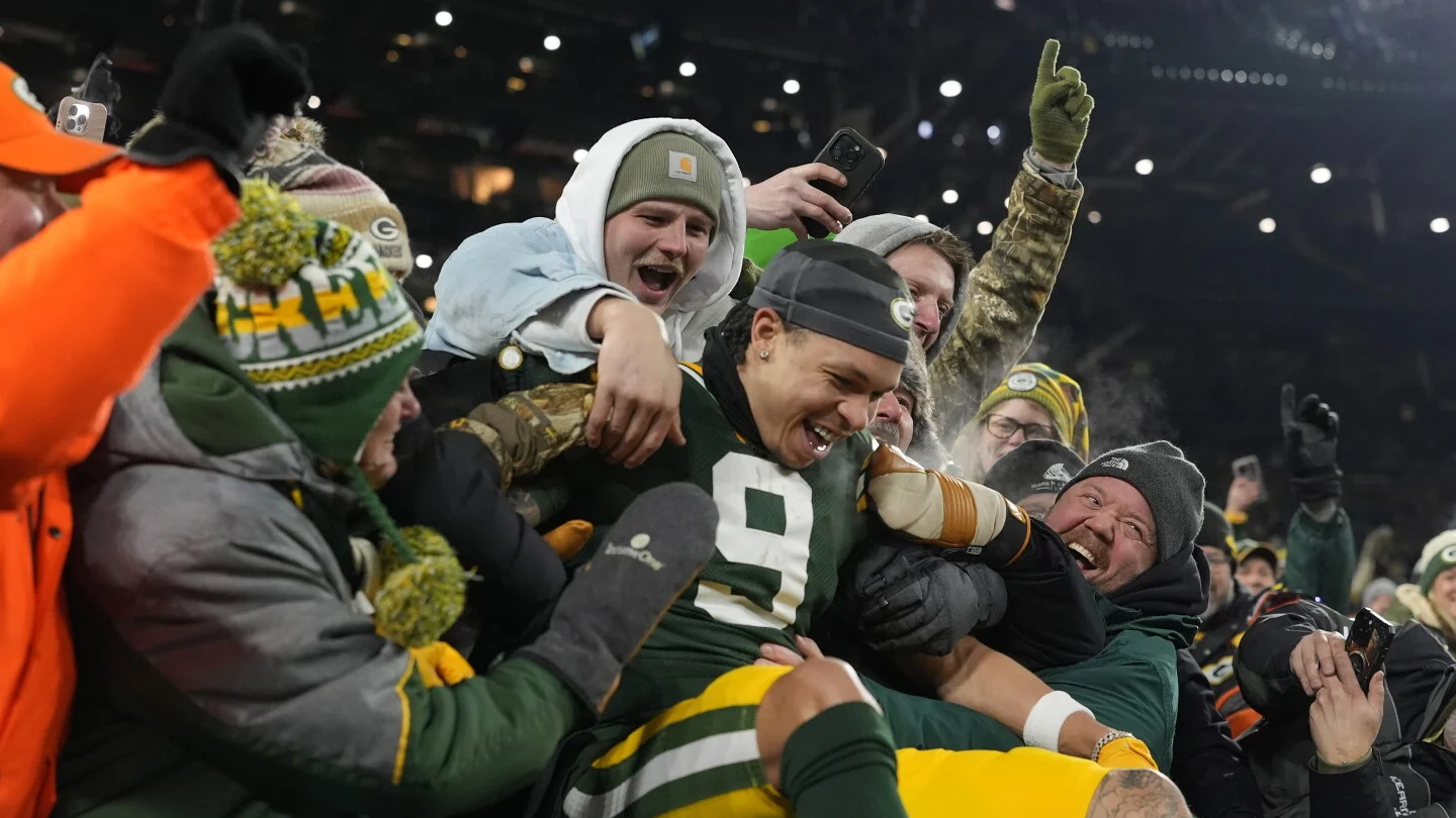 Packers lock in Watson with four-year, $110.5M extension
