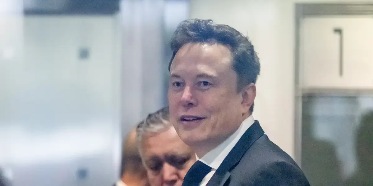 SpaceX IPO details push Musk’s net worth to a record $722B