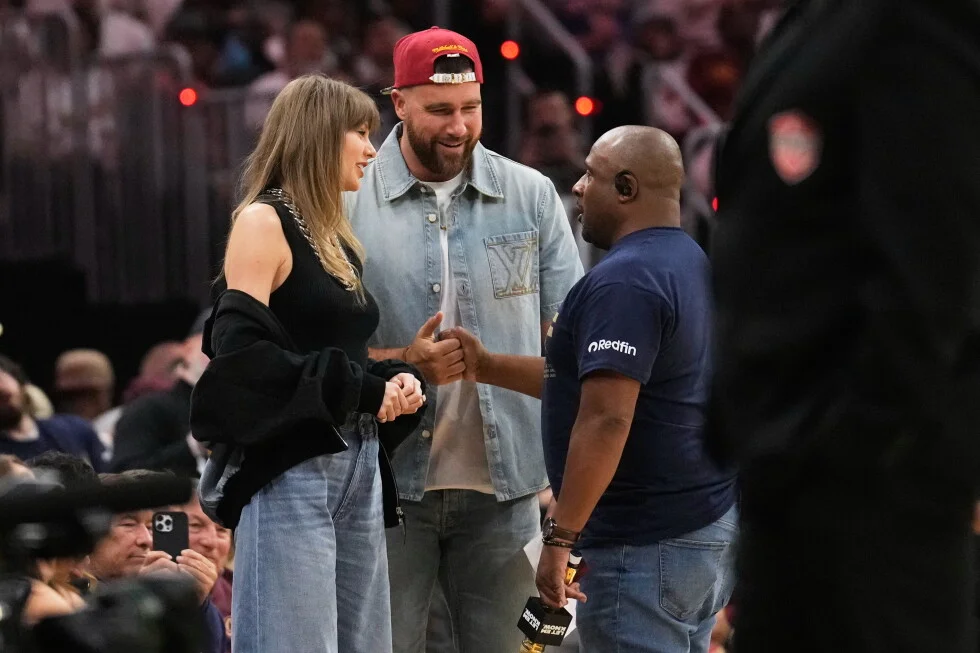 Swift & Kelce Take Courtside in Cleveland for Cavs-Knicks Playoff Showdown