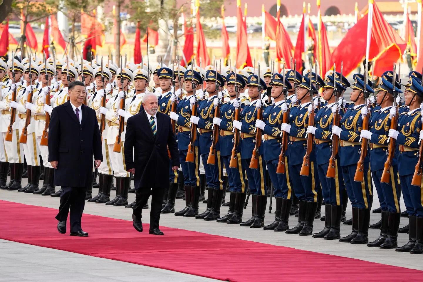 Lula and Xi strengthen China-Brazil ties in Beijing meeting.