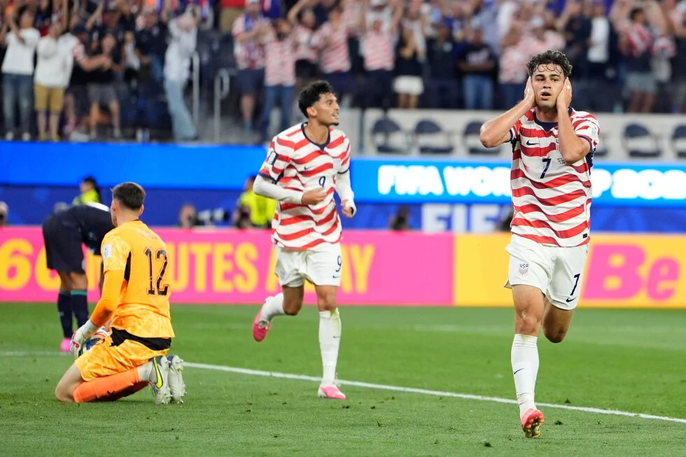 Gio Reyna Sparks US with a 70-second, 26-pass World Cup Moment