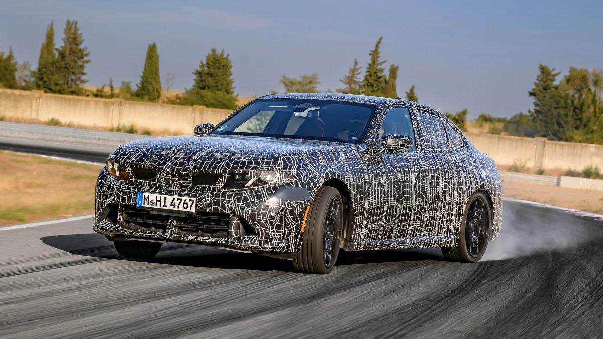 BMW M350 xDrive Delivers 443 HP and a Drift Moment