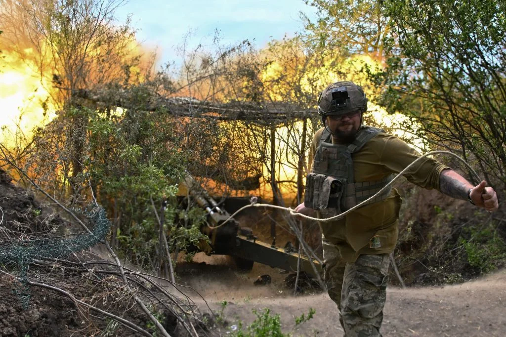 Ukraine reports gains in south, accuses Russian army of attacking, Azerbaijani positions under fire.