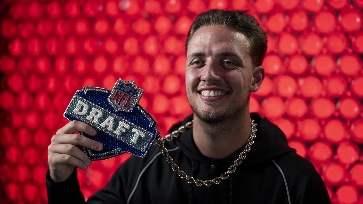 Cardinals keep Carson Beck’s starting-QB fate undecided