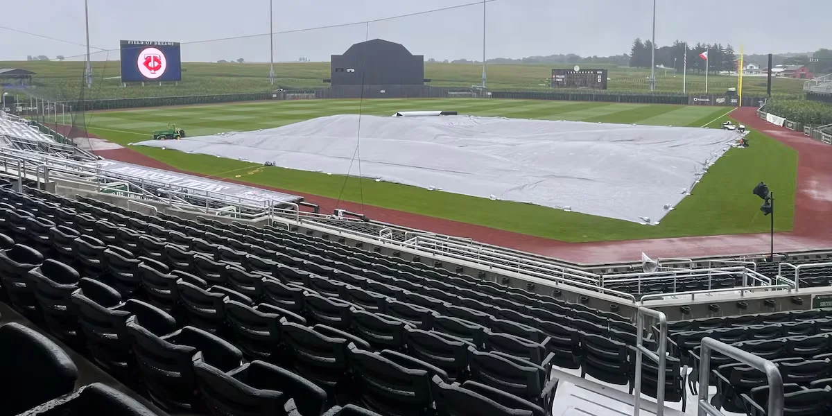 MLB Debuts at New Field of Dreams Stadium as Twins Take on Phillies