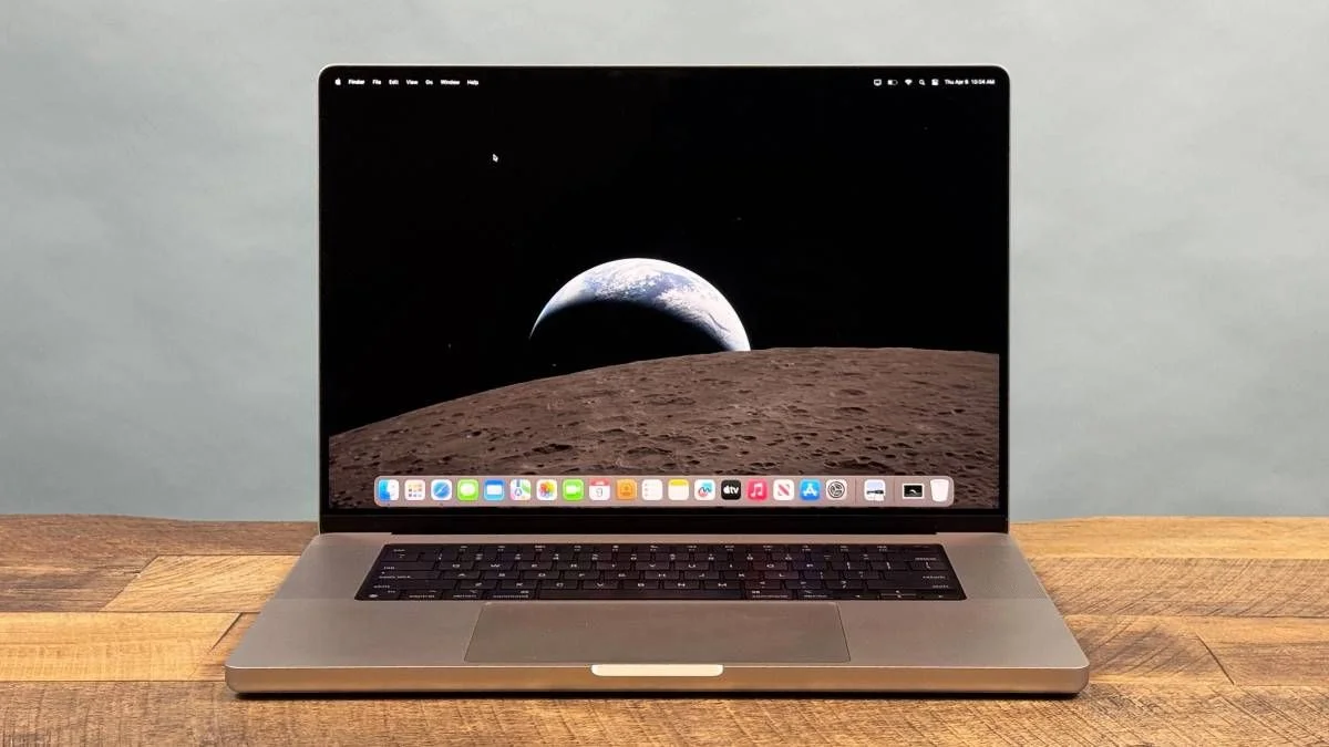 Artemis II photos become instant desktop wallpapers from NASA