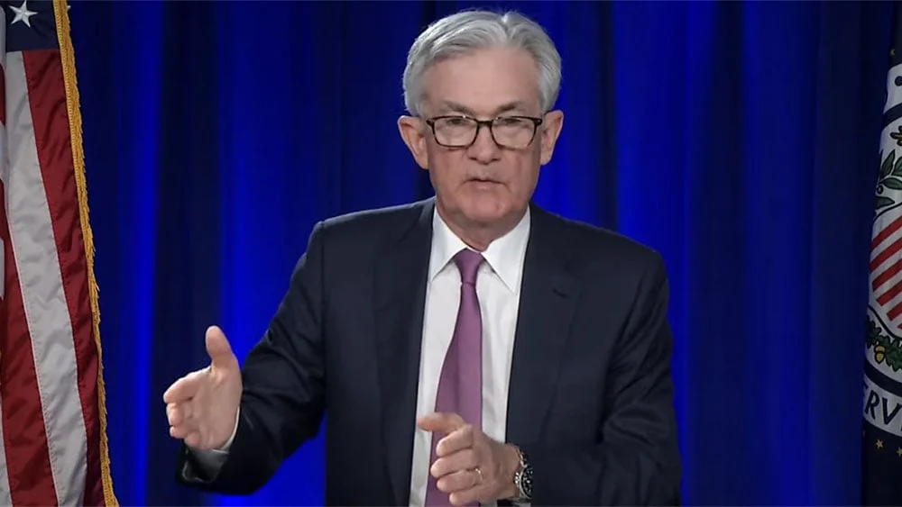 "Stocks Slip Despite Powell Speech, Wall Street Drifts in Mixed Trade"