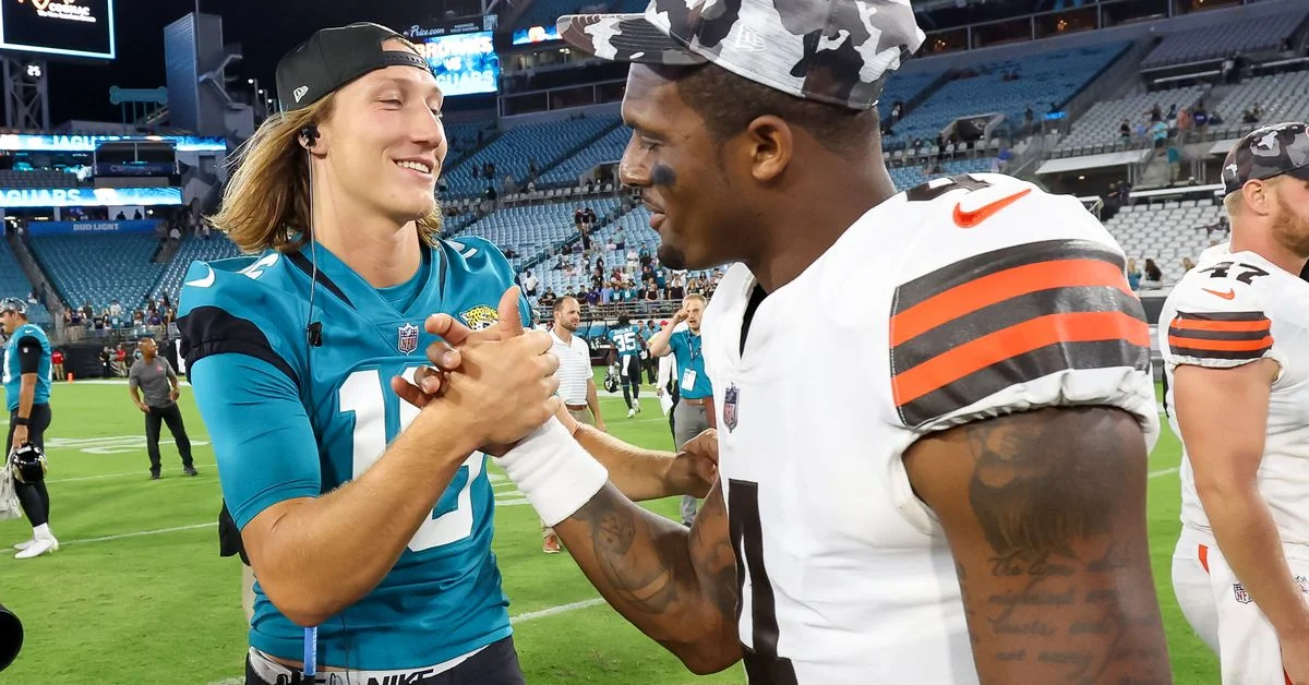 "Trevor Lawrence's Injury Leaves Browns Fans Concerned for AFC Playoffs"