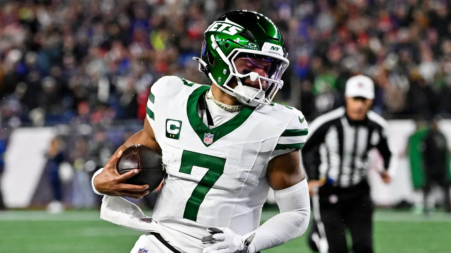 Chiefs Clear Mahomes to Return, Fields Speculation Tests Contingency Plans