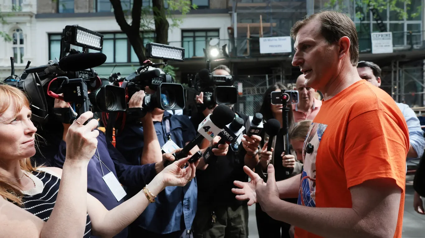 New York Democrats’ intra-party clash tests left-wing surge against the establishment