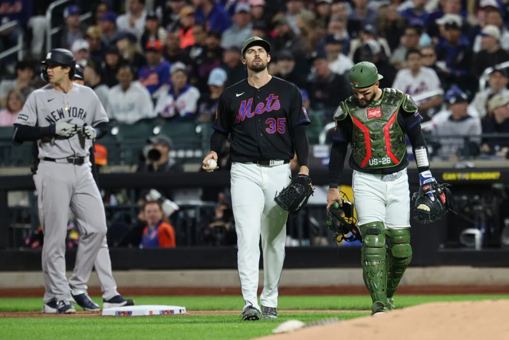 Mets' Holmes Aims for August Return After Fibula Break