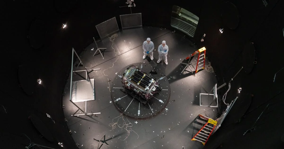 NASA bets on three-armed robot to rescue aging Swift observatory
