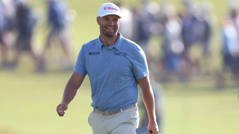 Clark grips Shinnecock’s dynamics to grab early U.S. Open lead
