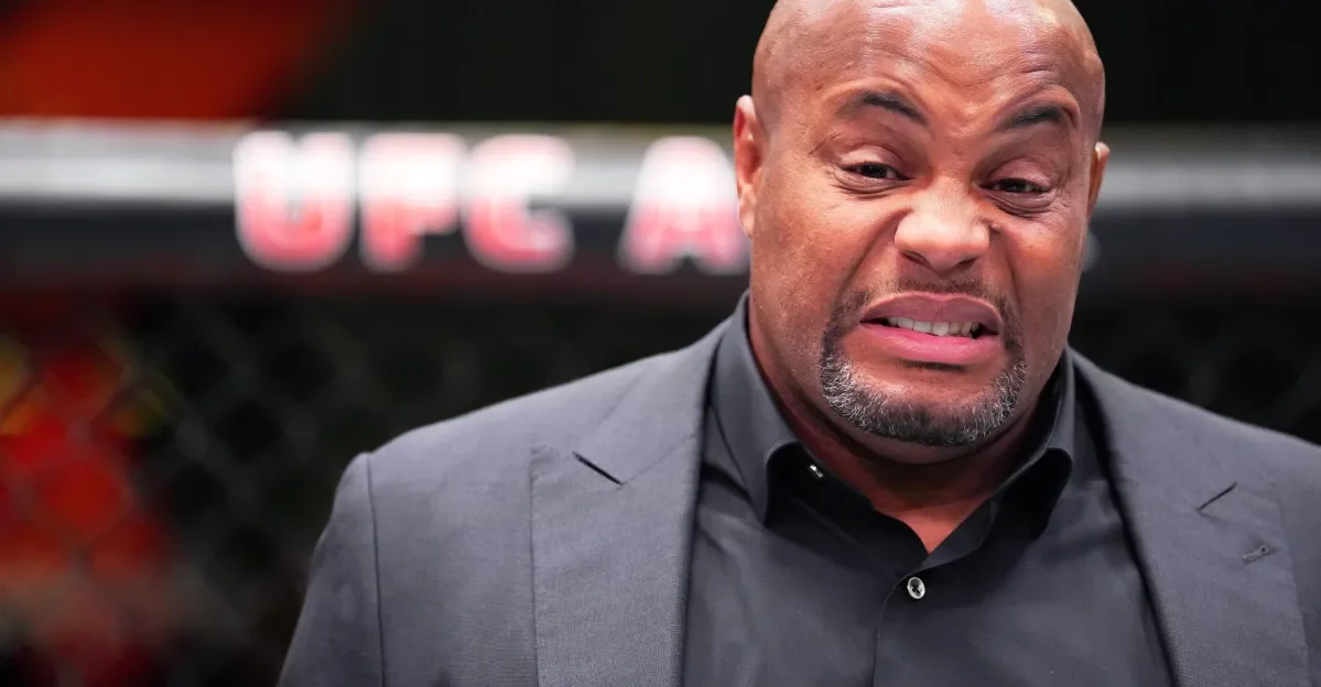 Cormier Claims Twitter Hack Forged Eric Trump DM About UFC Bets