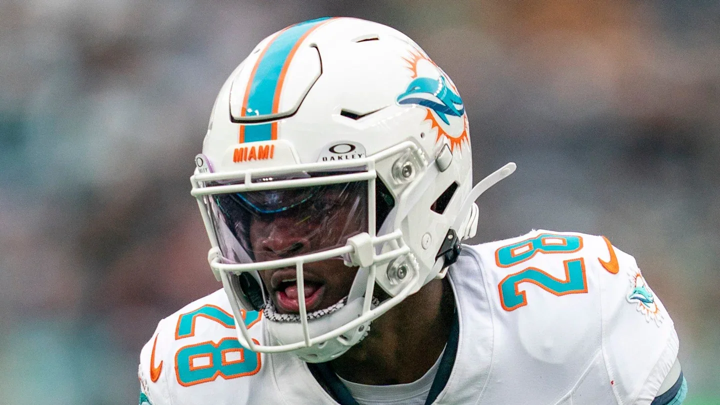 Dolphins lock Achane to $68M extension, signaling a run-game rebuild