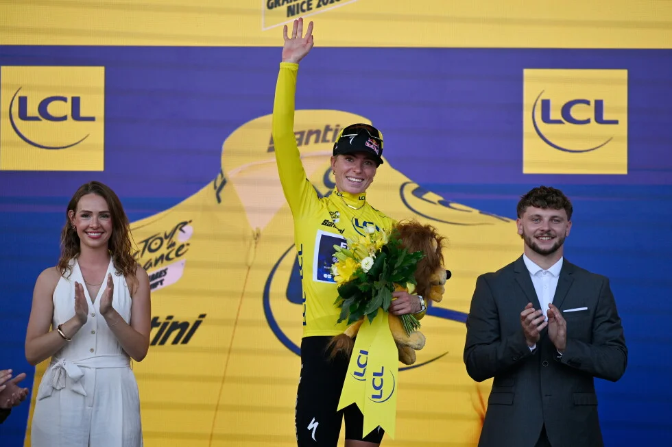 Demi Vollering seals second Women's Tour de France triumph