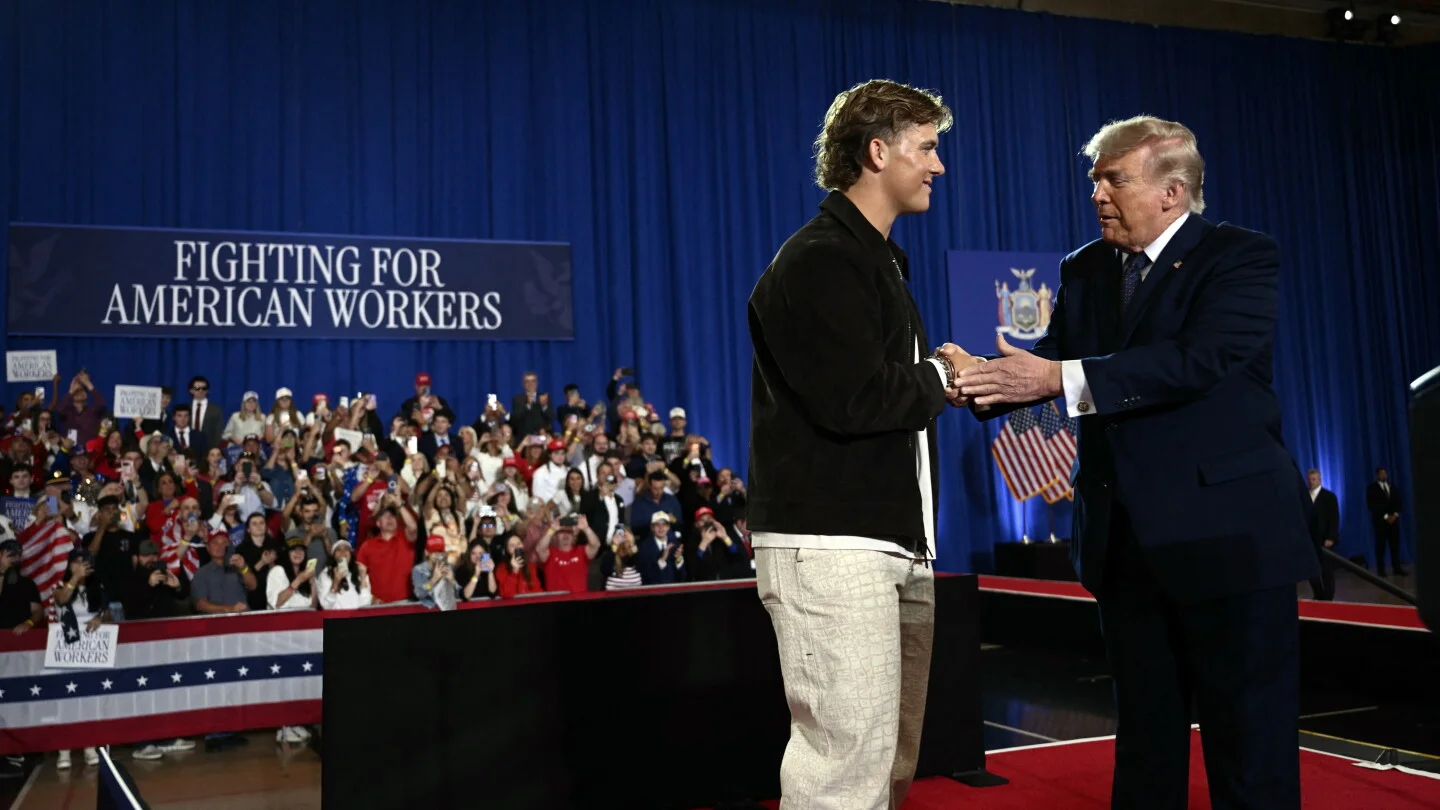 Giants QB Dart faces locker-room fallout after Trump introduction