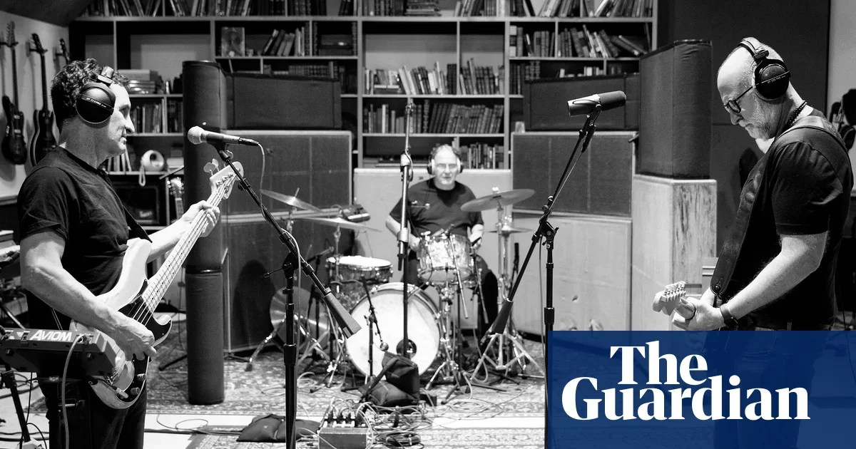 Bob Mould’s Sugar Reunites for a Loud, Reflective 30-Year Comeback Tour