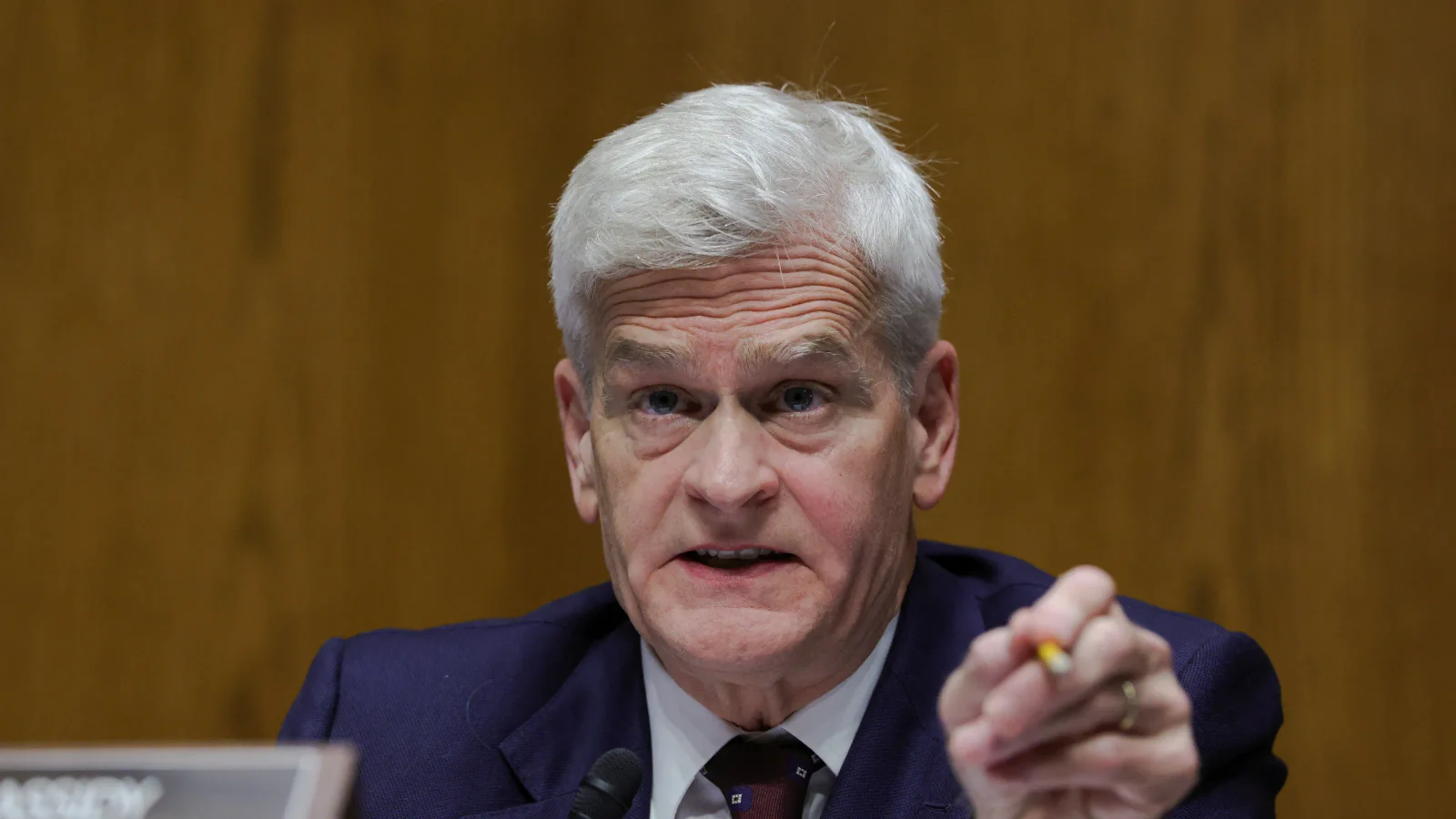 Cassidy blasts CDC over vaccine-autism page, demands honesty