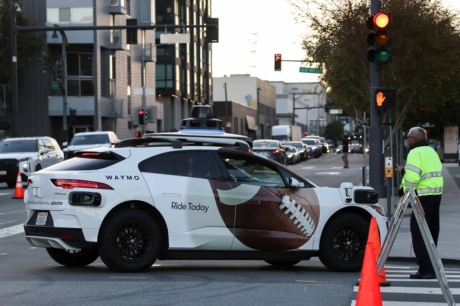 Robotaxis Block SF Emergencies, Triggering Scrutiny