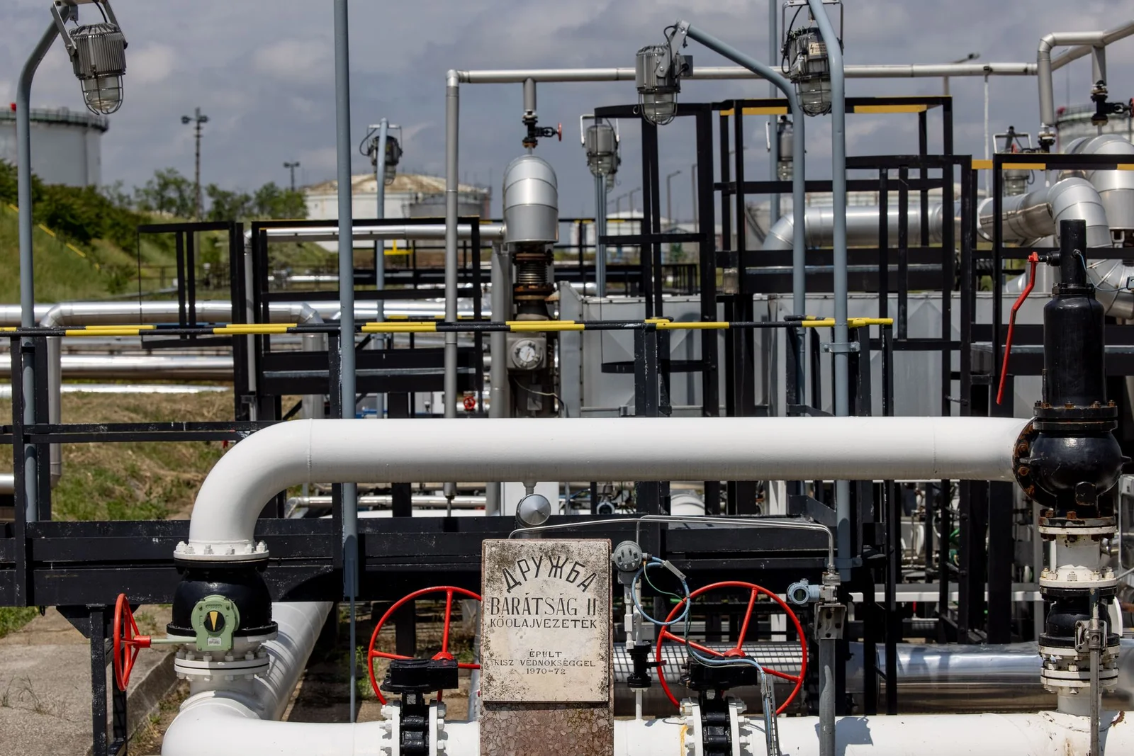 Druzhba oil flow resumes as Kyiv seeks quick EU loan clearance