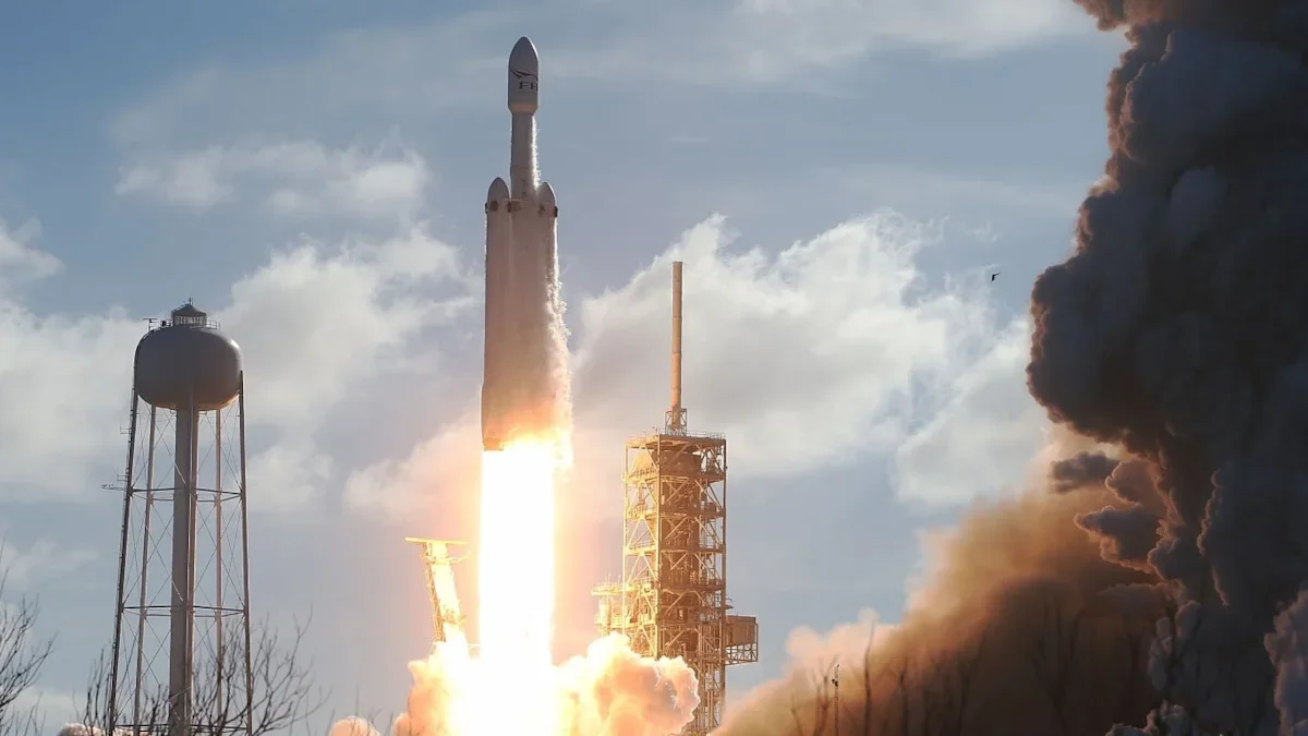 SpaceX’s Post-IPO Slide Could Worsen as Lockup Looms