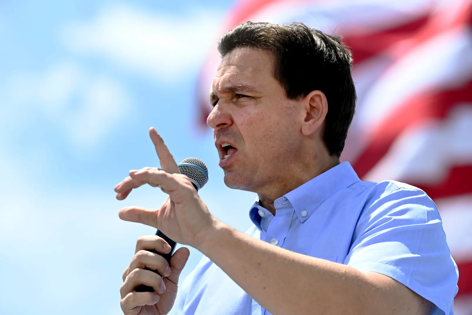 DeSantis aligns with Trump on aggressive immigration policy
