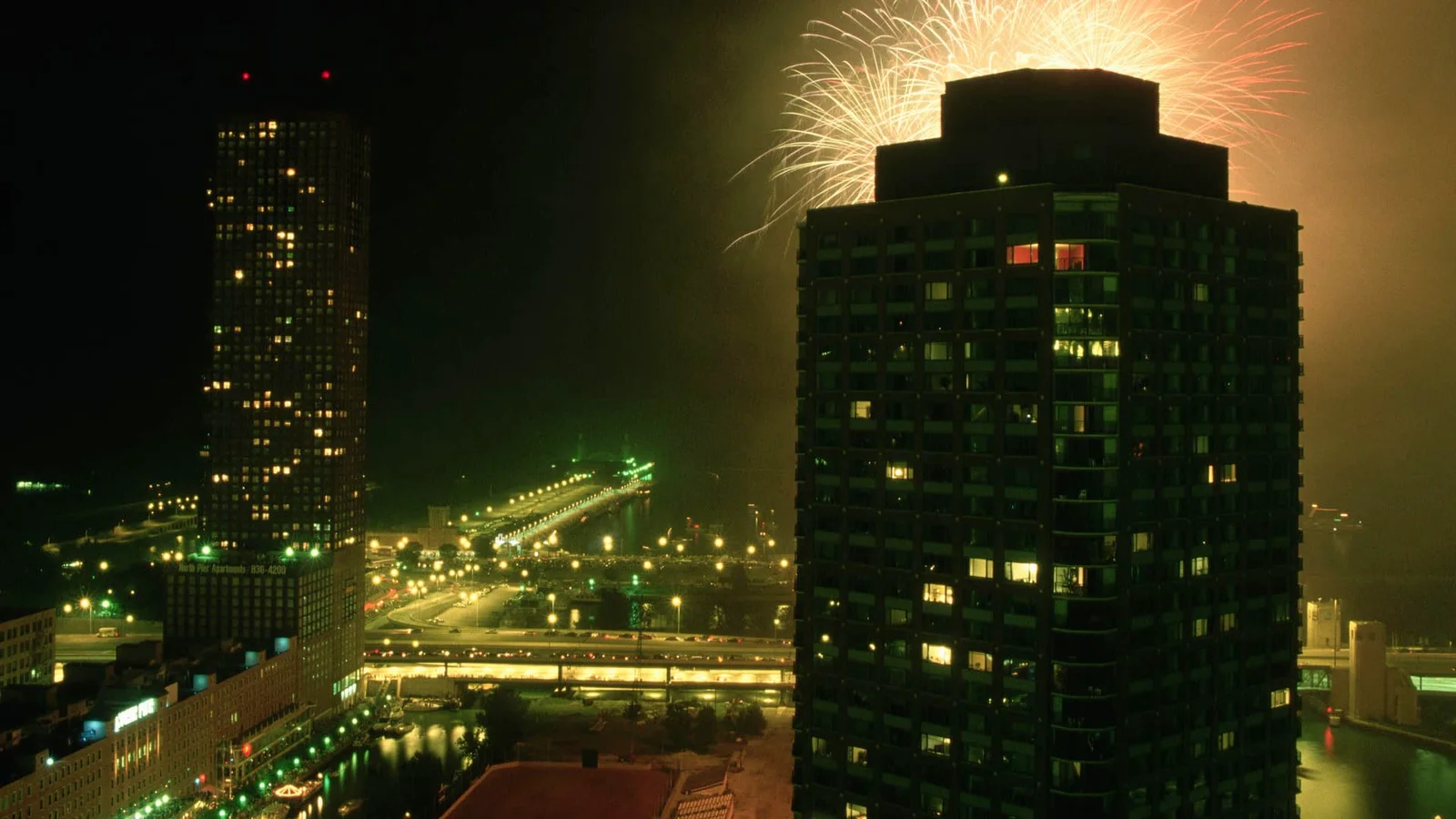 Delta Flight Survives Firework Strike Above Chicago