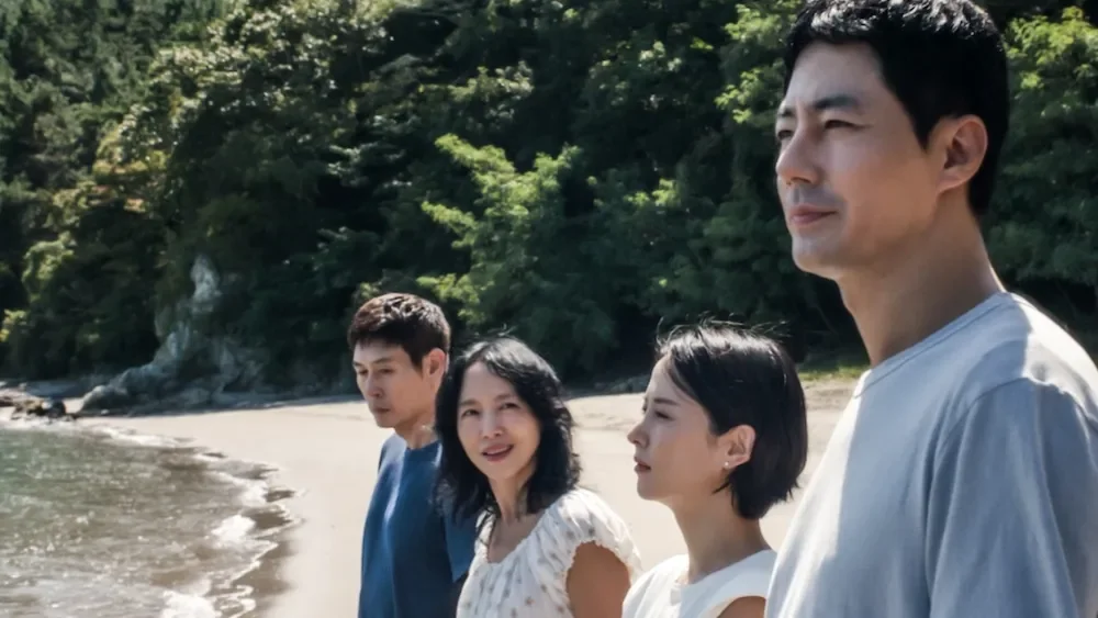 Lee Chang-dong Delivers a Quietly Monumental Relationship Drama