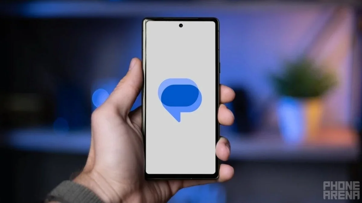 Google Messages beta adds customizable shortcuts and fullscreen attachment grid