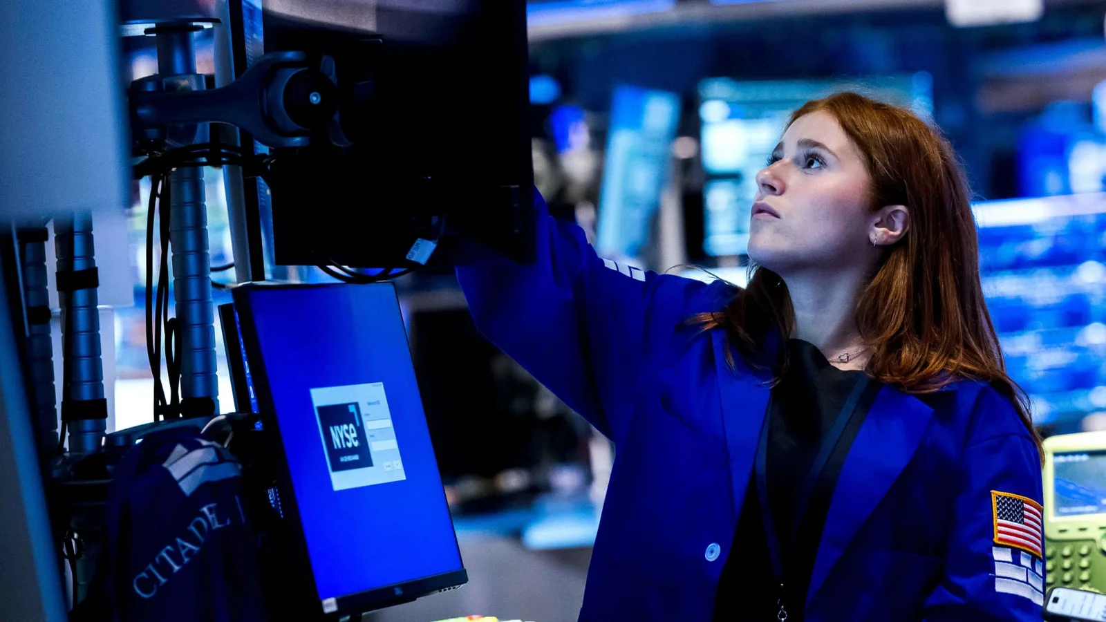 Tech Rally Keeps Weekly Gains as U.S. Futures Slip