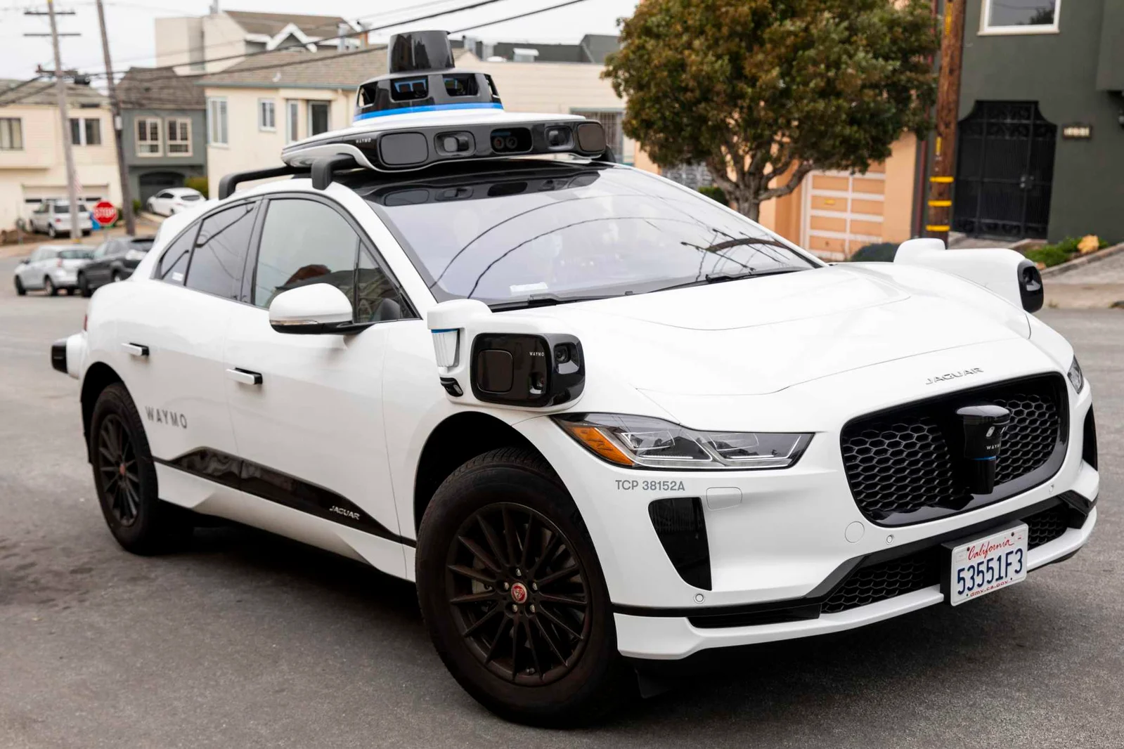 "San Francisco and State Regulators Clash Over Waymo's Safety Record in Crucial Decision"