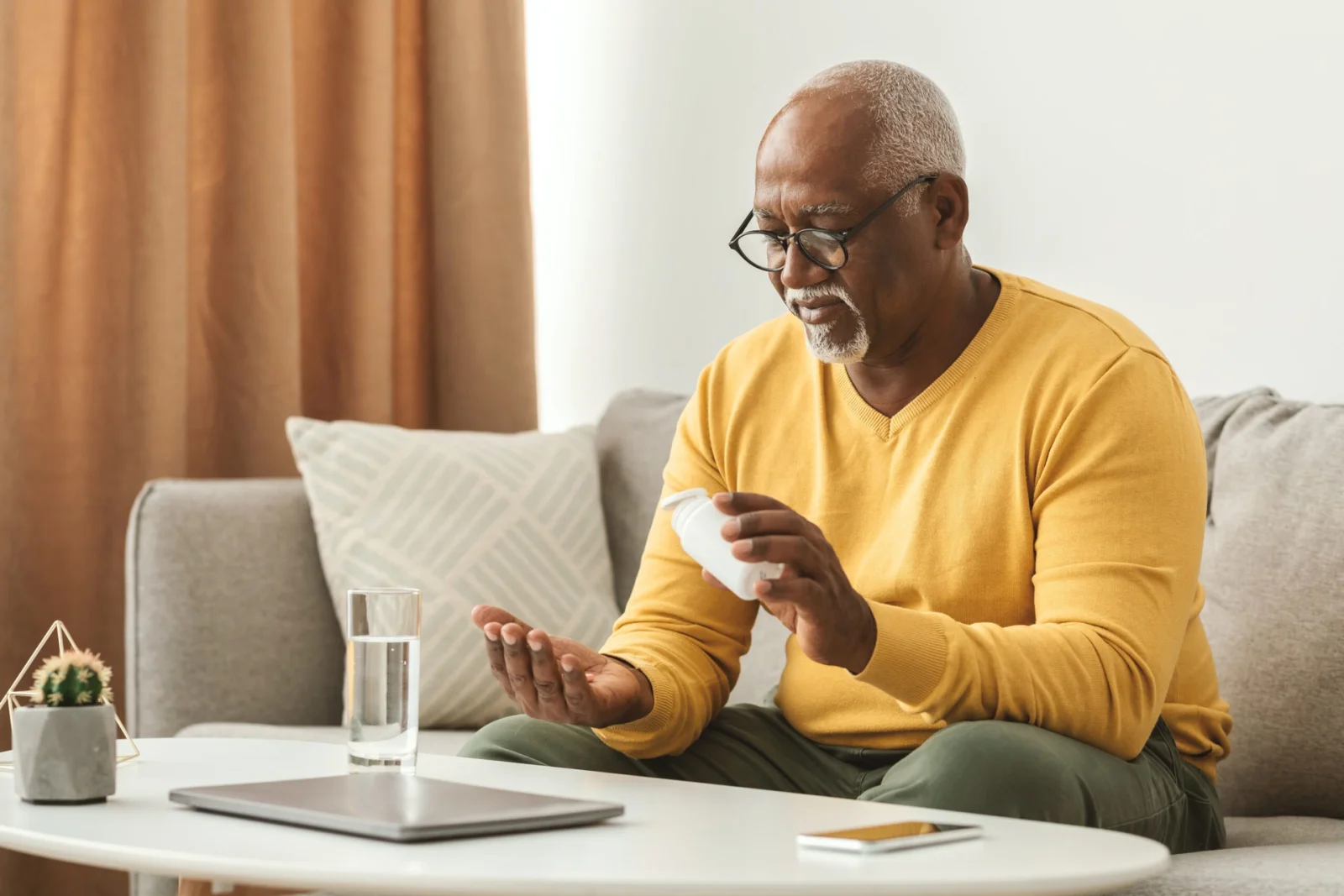 Glucosamine Linked to Faster Dementia Progression in MCI and Higher Mortality in Dementia