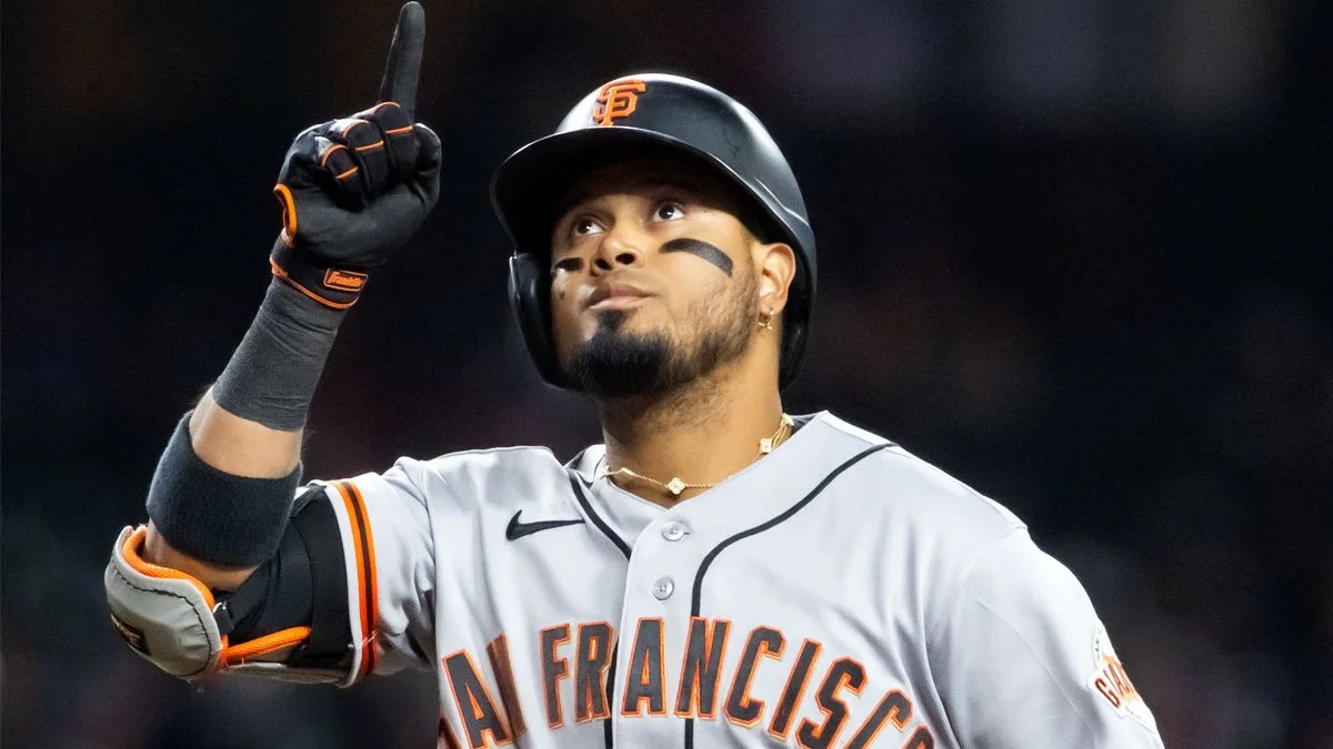 Giants pull off midseason shakeup, sending Arraez and Kilian to Phillies for two pitching prospects