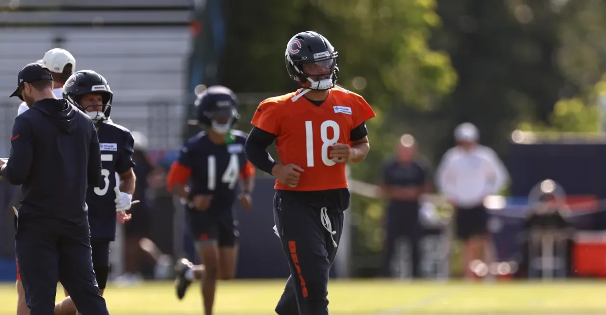 Williams-Loveland Duo Delivers as Bears' Defense Shines in Camp Practice