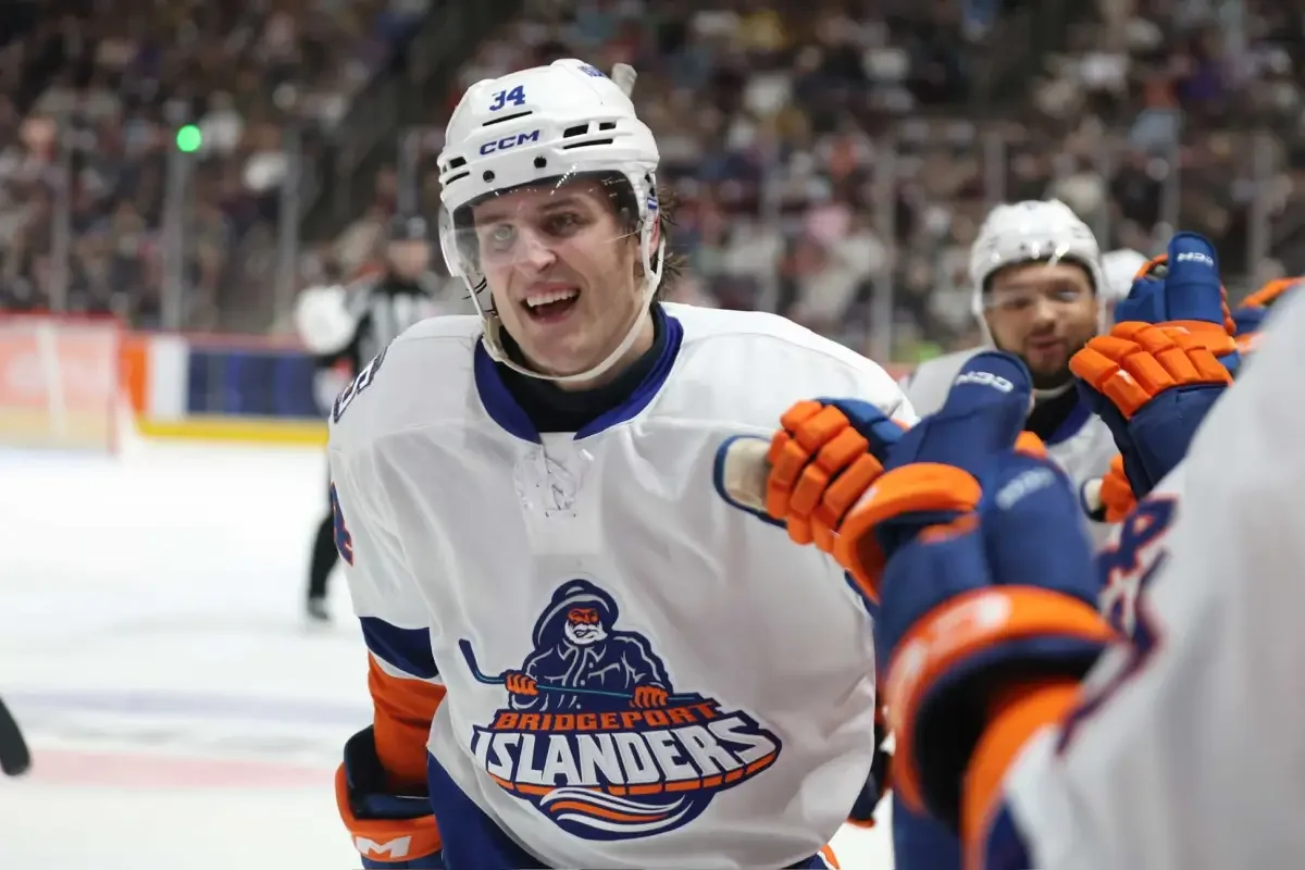 Hershey Bears Kick Off Calder Cup Playoffs as Islanders Relocate to Hamilton, Ending Bridgeport Era