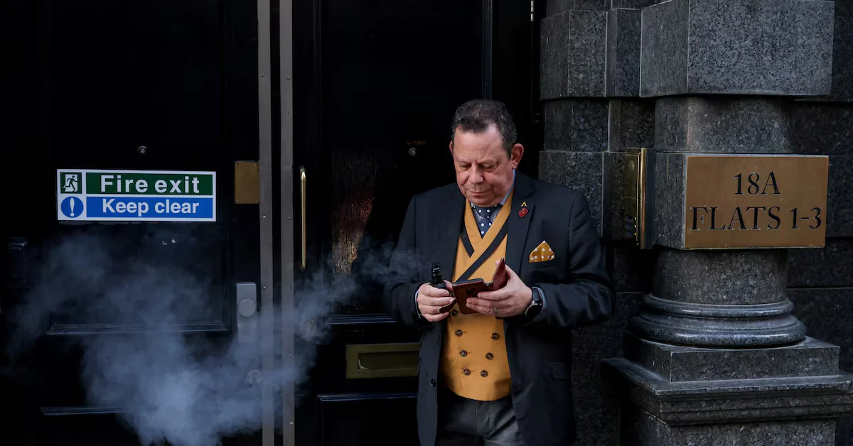 UK Government to Provide Free Vaping Kits to Help Smokers Quit Cigarettes