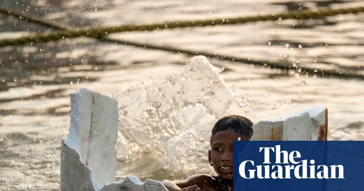 Half of all children face three or more climate hazards, UNICEF finds