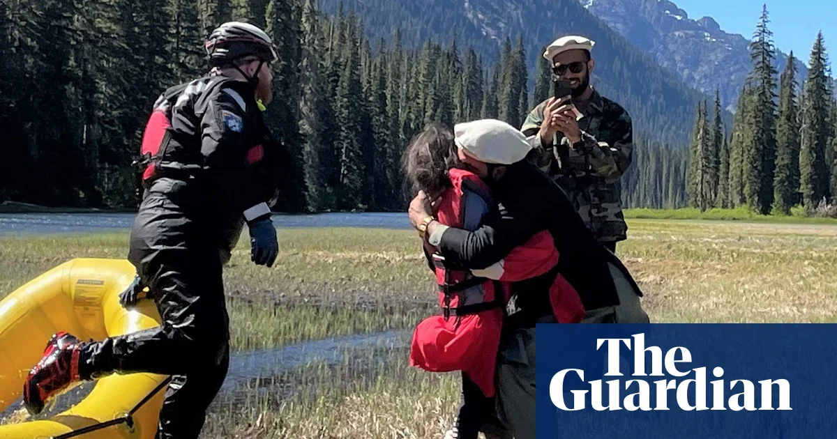 10-year-old girl survives 24 hours alone in rugged Washington mountains